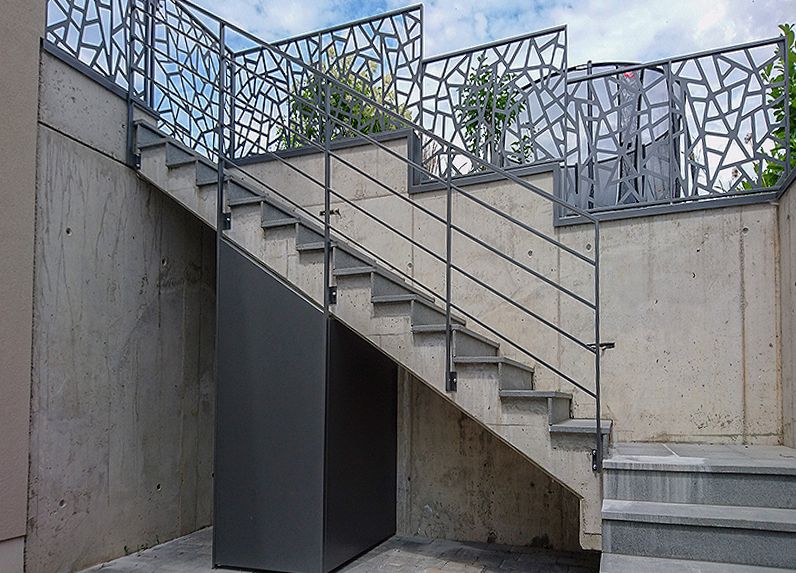 Treppengeländer aus Rechteckrohr und Brüstungsgeländer mit modernem Design